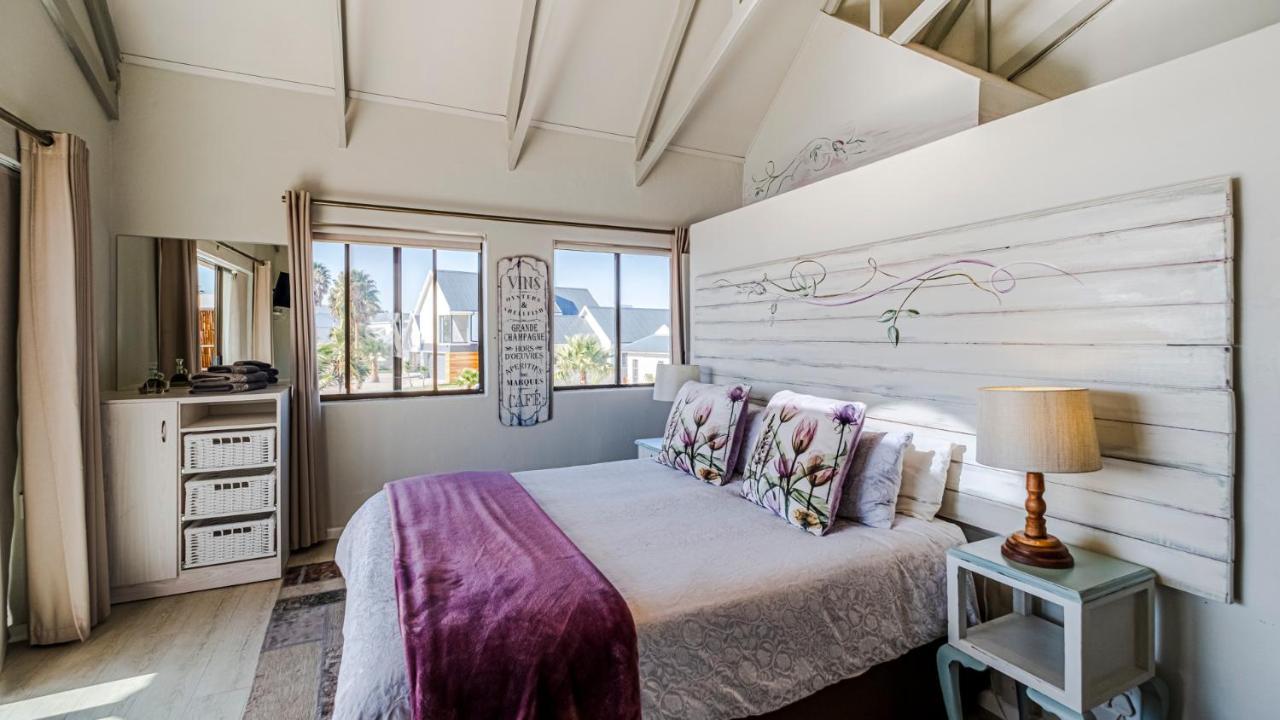The Ark Guesthouse At Marina Martinique 杰弗里湾 外观 照片